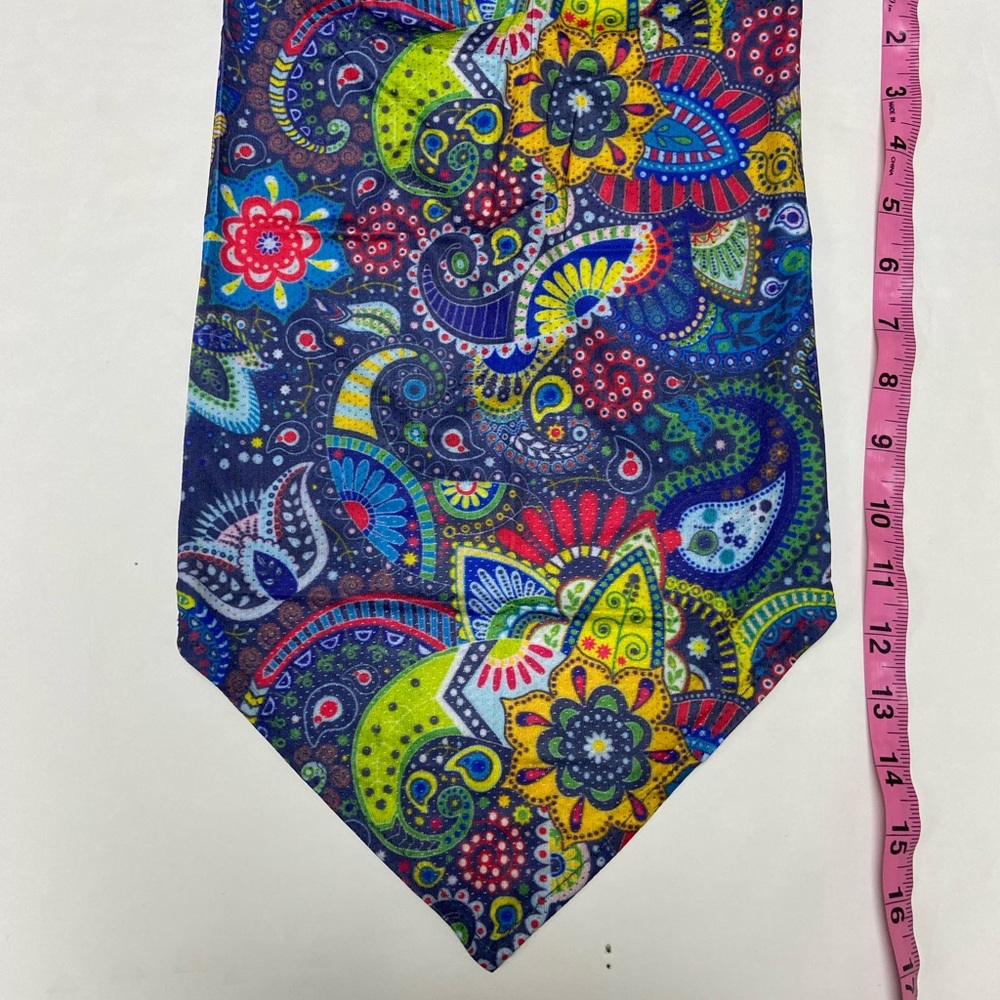Colorful Paisley Mask - Picture 3 of 10